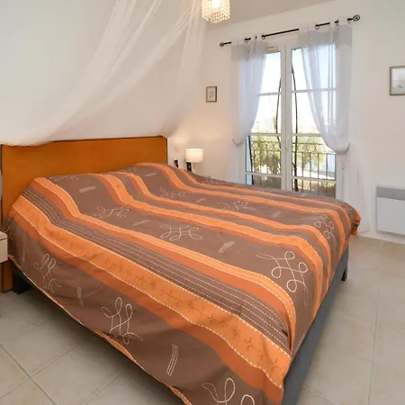Prázdninový dům Cozy In With Wifi Aigues-Mortes